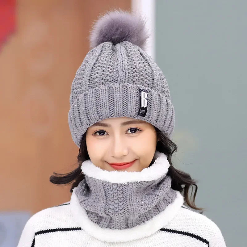 Lilyleeds | Pom-Pom beanie